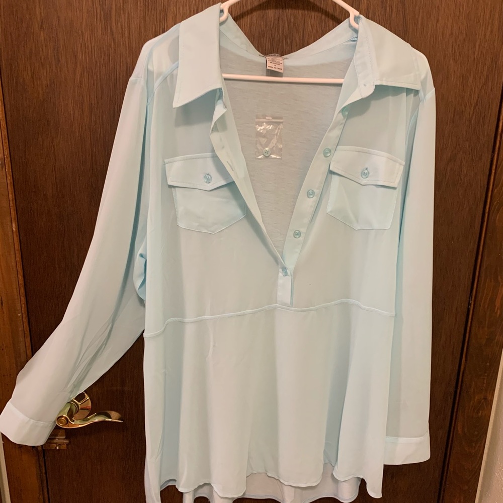 Monroe & main light weight long sleeve shirt